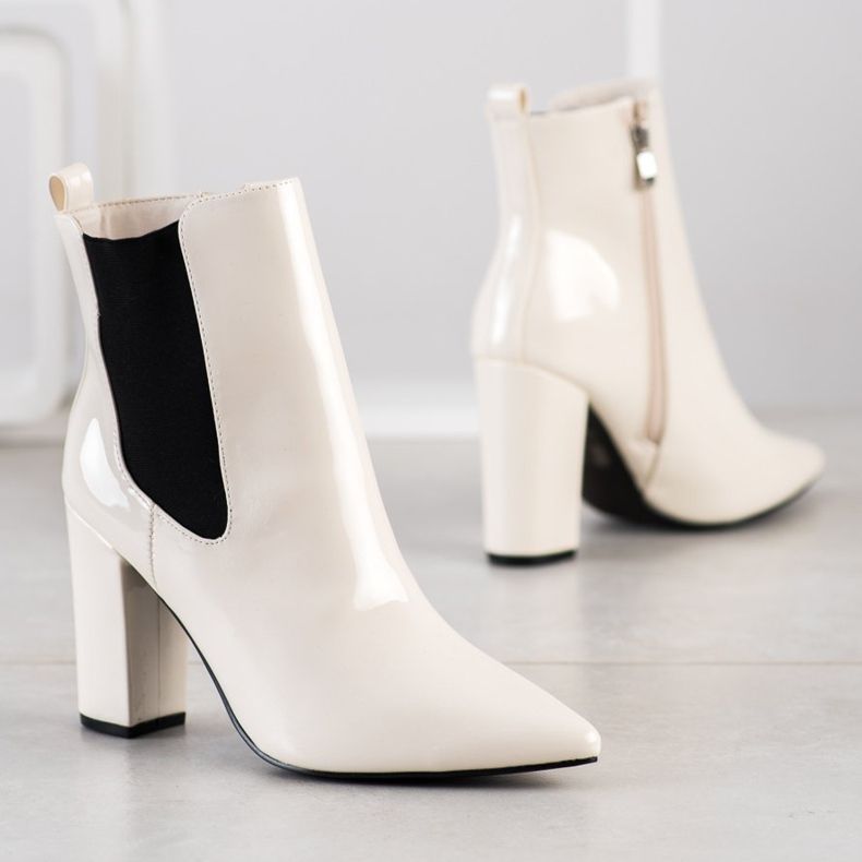 Yes Mile Lacquered Booties In Spitz white 2