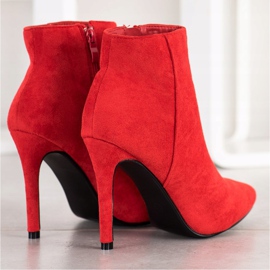 Small Swan Stylish boots on a high heel red 1