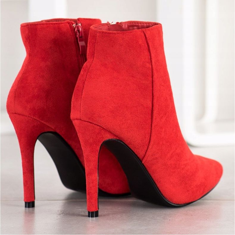 Small Swan Stylish boots on a high heel red 1