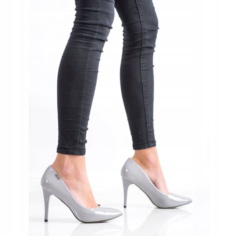Goodin Lacquered pumps grey 1