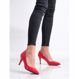 Goodin Classic lacquered pumps 1