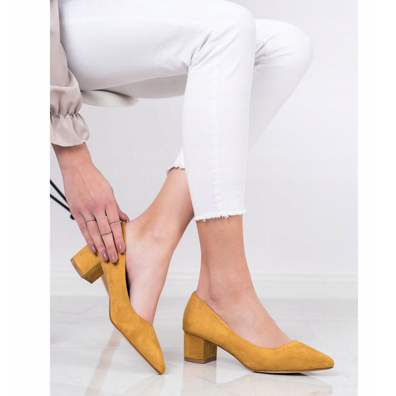 Goodin Mustard Pumps In Spitz yellow 2