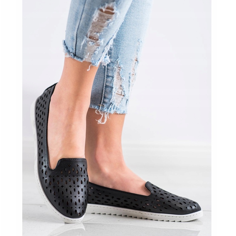 Sabatina Slipons With Openwork Pattern black 1