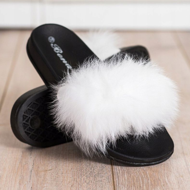 Bona Fashionable flip-flops with fur white 1