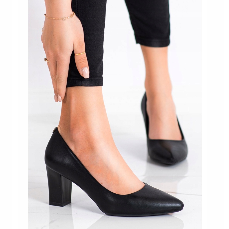 Sergio Leone Pumps With a Covered Heel black 2
