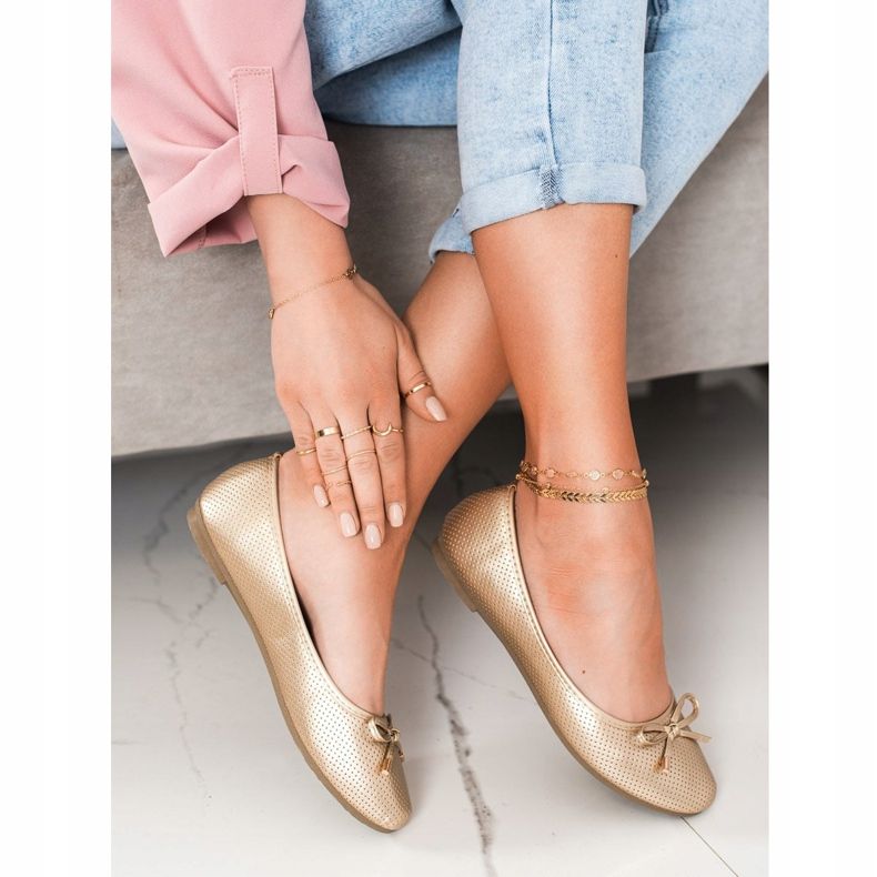 Clowse Golden Ballerina 2