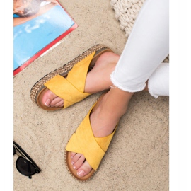 Comer Comfortable Slippers On The Platform yellow 2