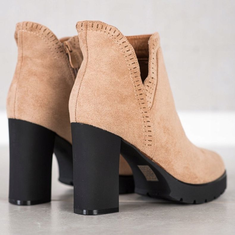 Bella Paris High Heel Boots beige 1