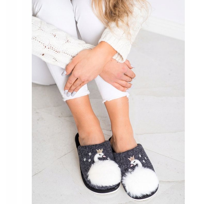 Bona Warm Slippers With Application white black grey 1