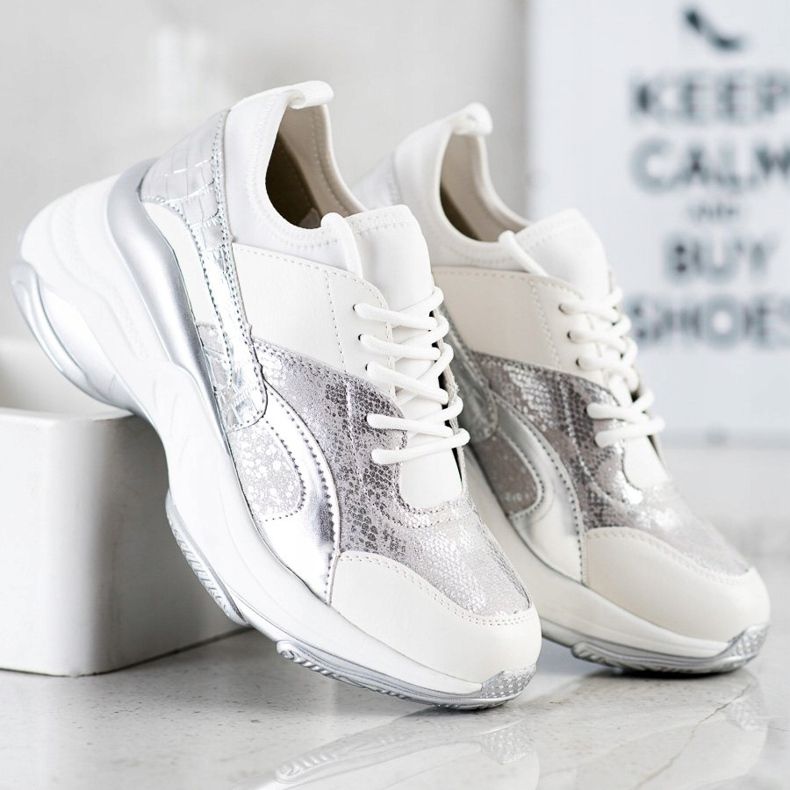 Bestelle Fashionable Sneakers On The Platform white silver grey 2 Bestelle Fashionable Sneakers On The Platform white silver grey 2