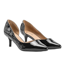 Black lacquered pumps on a Brita stiletto heel 1