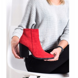 Marquiz Boots On A Wide Post red 2