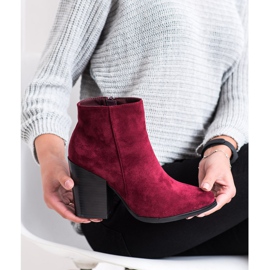 Marquiz Boots On A Wide Post red 2