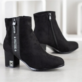 Gogo Boots On A Post Evolutions black 1