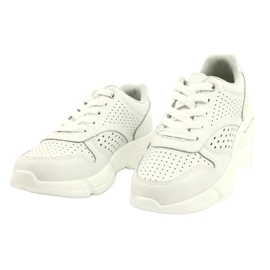 White Women's Leather Sports Shoes FILIPPO DP2156/21 WH 1