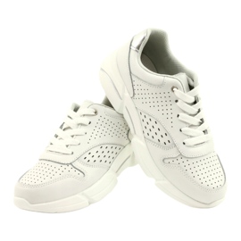 White Women's Leather Sports Shoes FILIPPO DP2156/21 WH 2