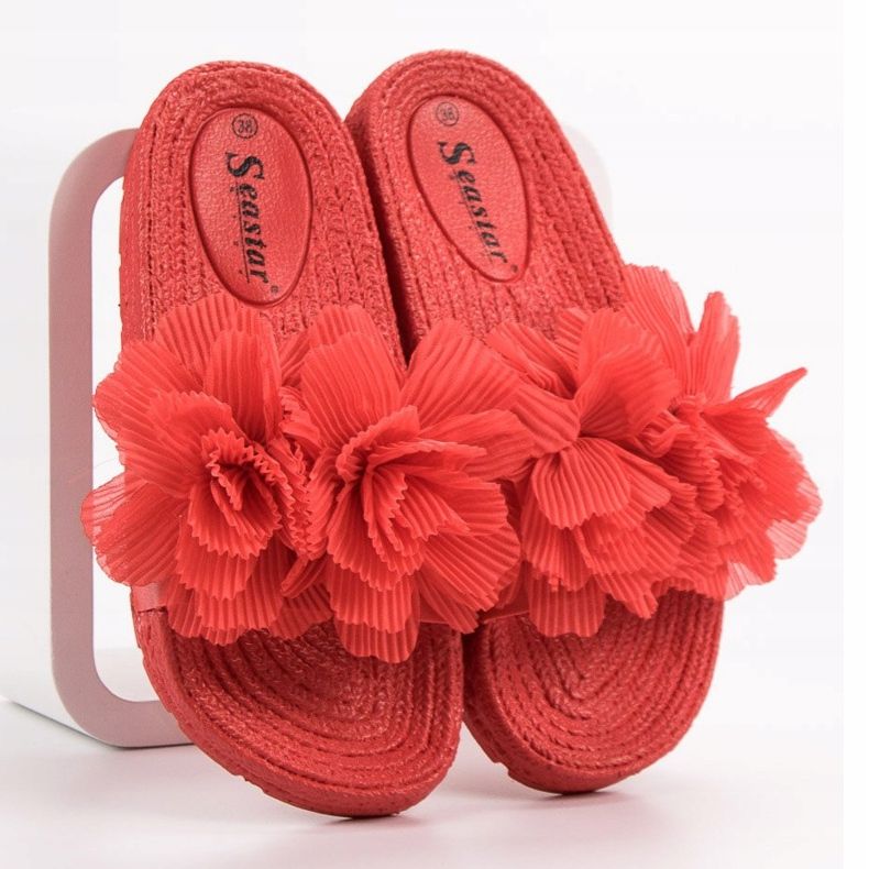 Seastar Red Slippers With Flowers 2
