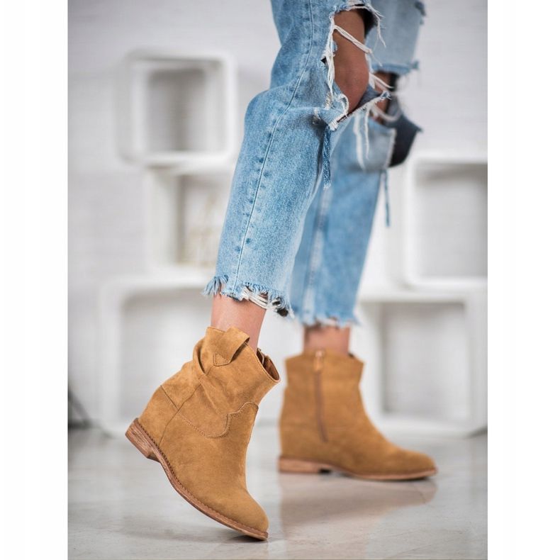 Bella Paris Cowboy boots on a wedge brown 2 Bella Paris Cowboy boots on a wedge brown 2