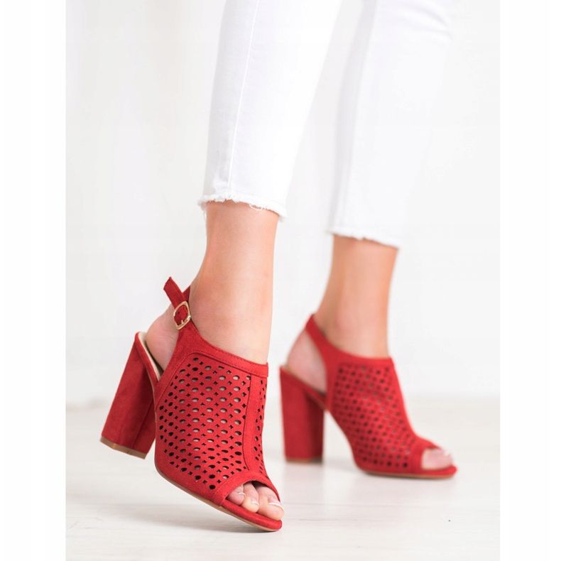 Weide Openwork Sandals On A Bar red 2