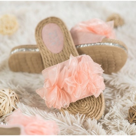 Small Swan Slippers With Ornament pink 1