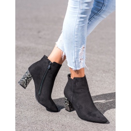 Boots with a snake motif VINCEZA black 2