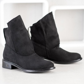 Gogo Boots With A Wide Upper black 2