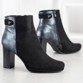 M.Daszyński Boots On A Post black 1