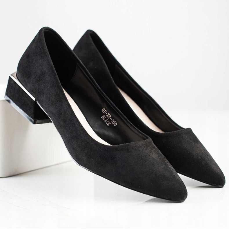 Goodin Black Pumps On A Flat Heel 1