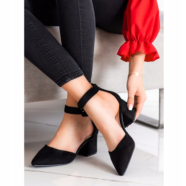 Goodin Pumps With Buckle black 1