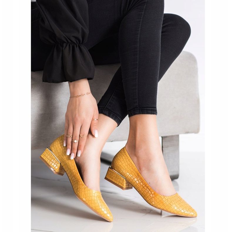 Goodin Yellow Pumps Snake Print 1