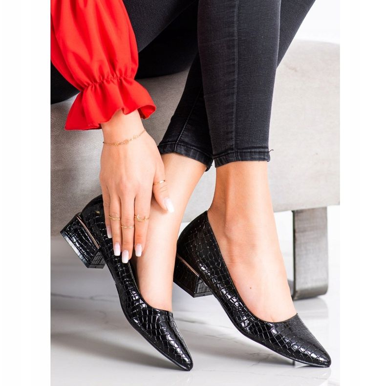 Goodin Black Snake Print pumps 1