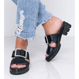 Blue shiny flip flops with Lizzy buckle 1