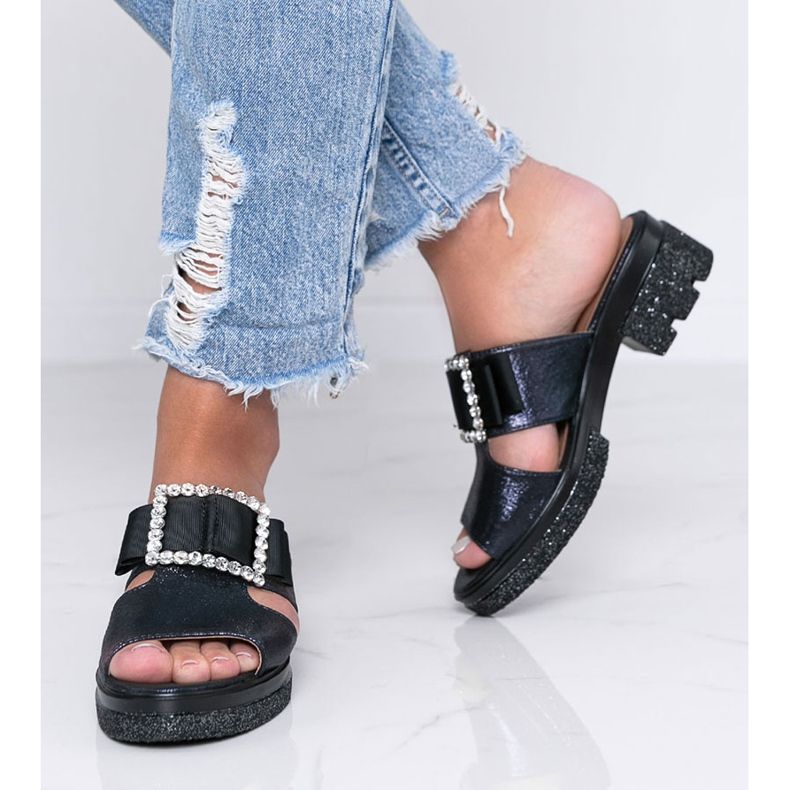 Blue shiny flip flops with Lizzy buckle 1