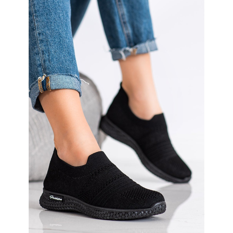 MCKEYLOR Black Slip-On Sneakers 1