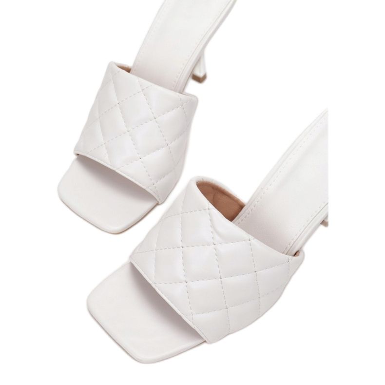 Vices CIC-3-71-white 1