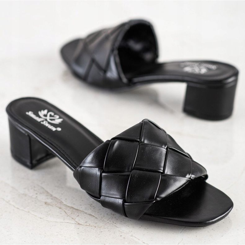 Small Swan Quilted Slippers On A Post black 1