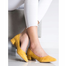 Sweet Shoes Classic Pumps On Low Heels yellow 2