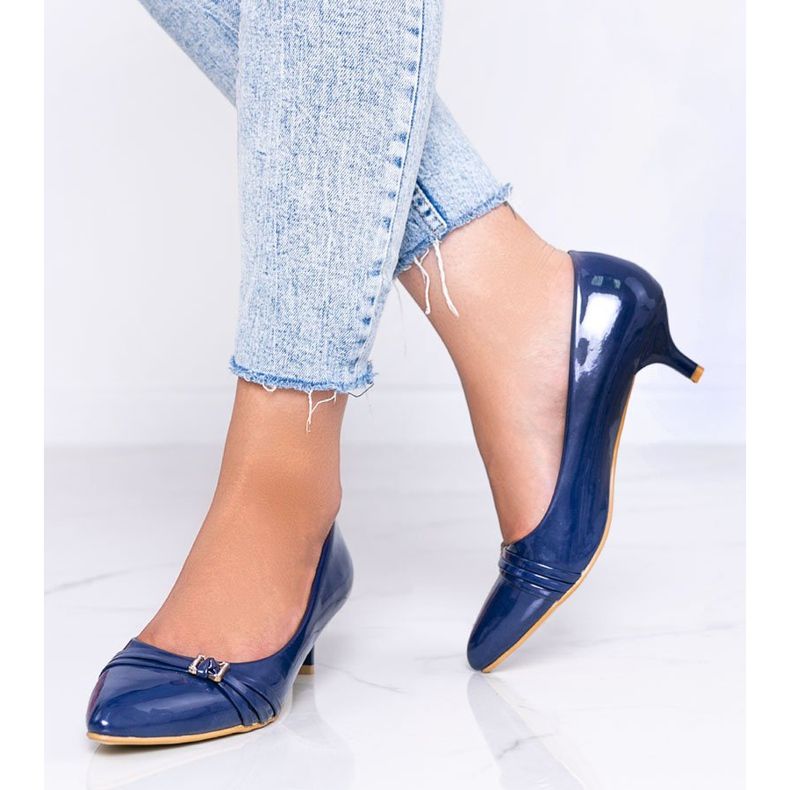 Navy blue pumps on a low heel Aurora 2