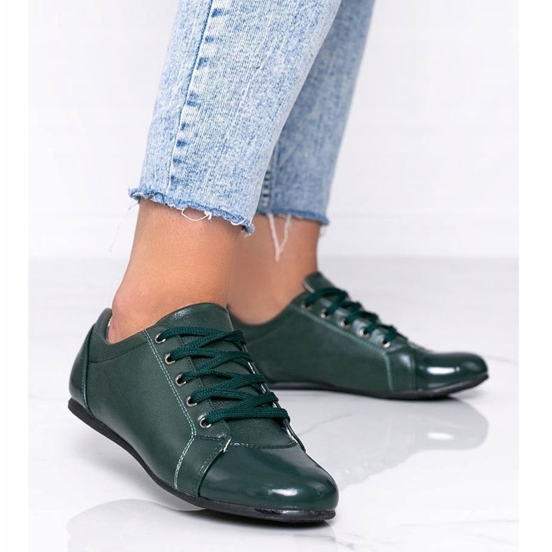 Green shoes with a varnished toe from Parady 1