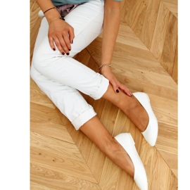 White lacquered plain ballerinas CC201 White 2