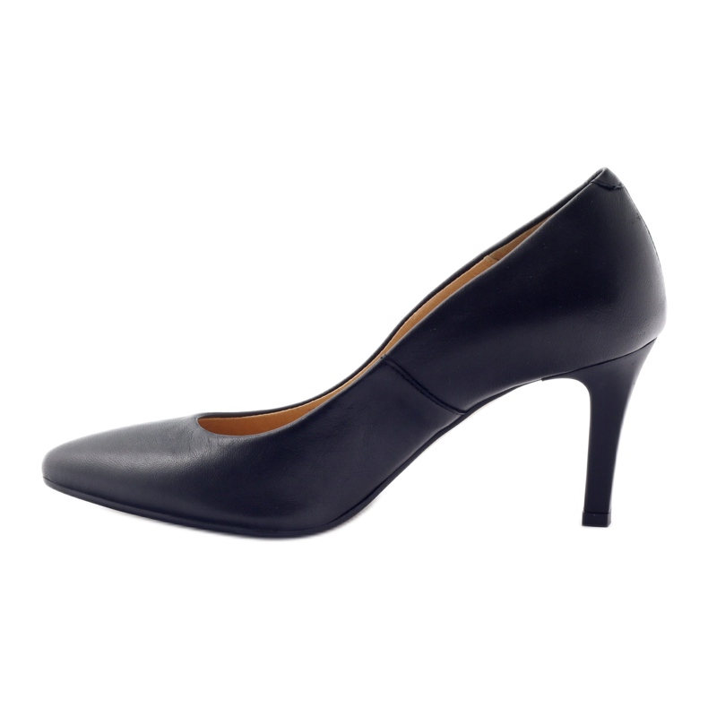 Espinto Pumps On A Black Pin 2