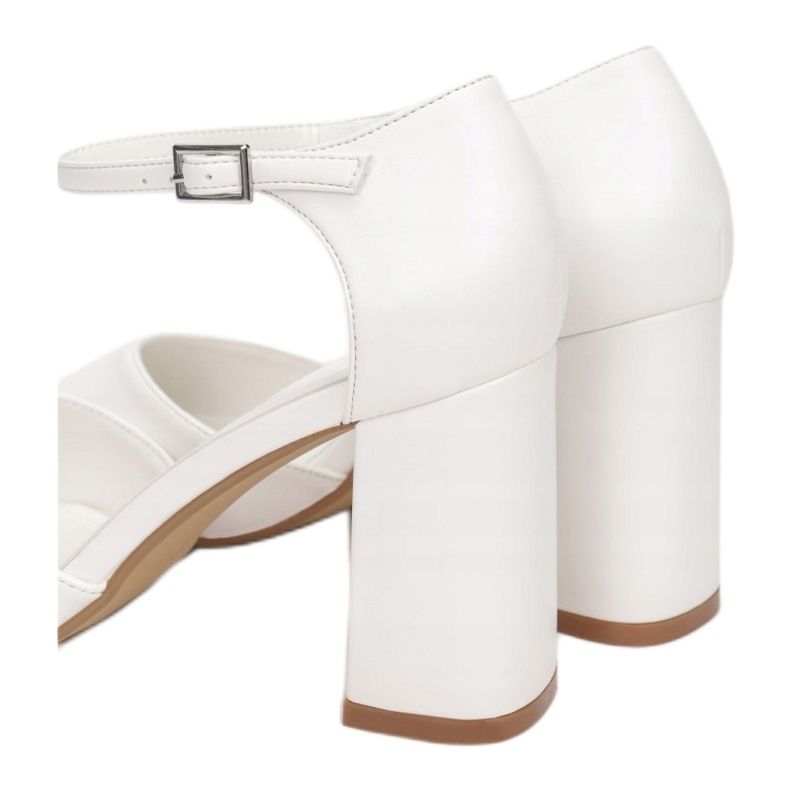 Vices 6777-71-white 1