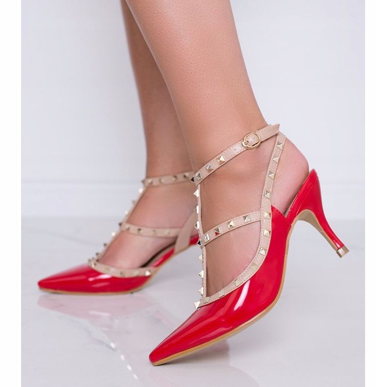 Red lacquered pumps with Melinde studs 1