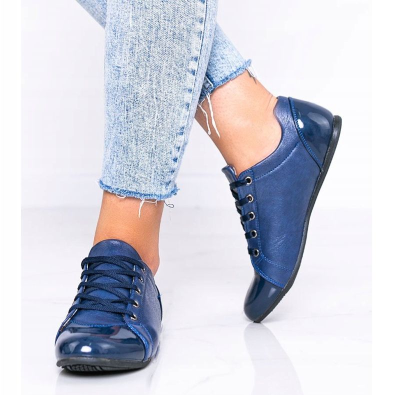 Blue shoes with a varnished toe from Parady 1
