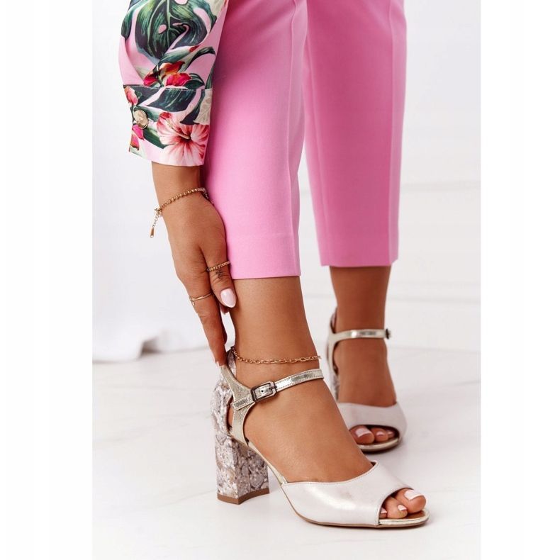 Leather Sandals On A Bar Maciejka 04956-25 Golden beige 2