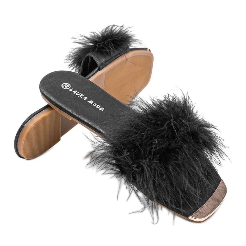 Black slippers with Vampi feathers 1