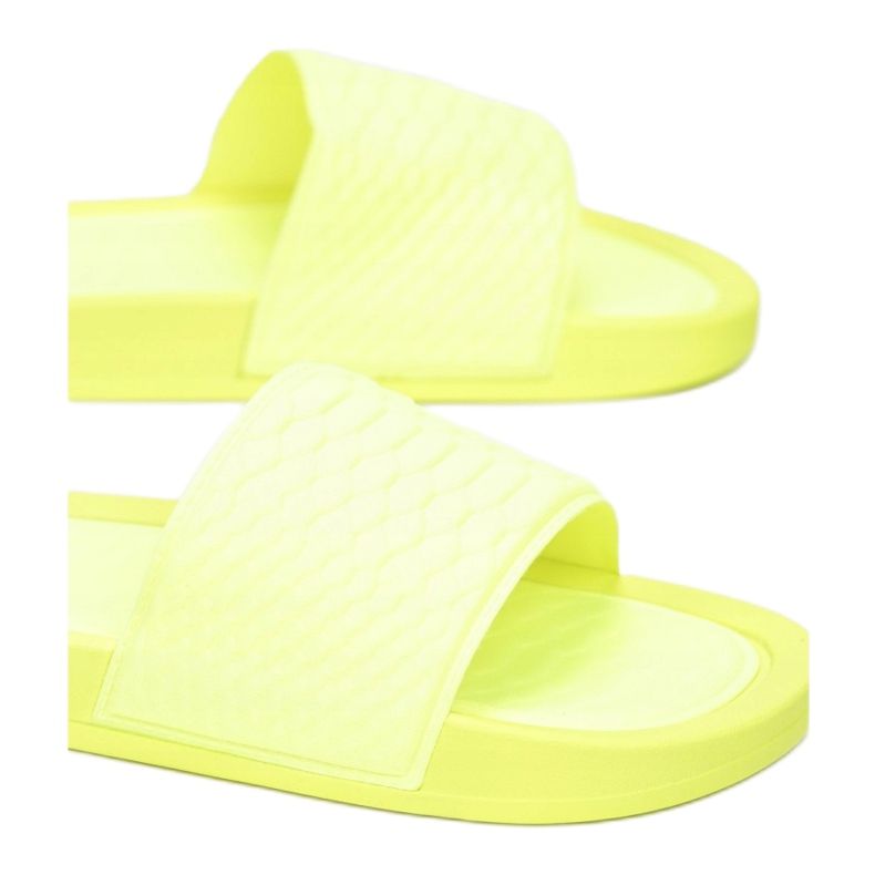 Vices CD209-49-yellow 1