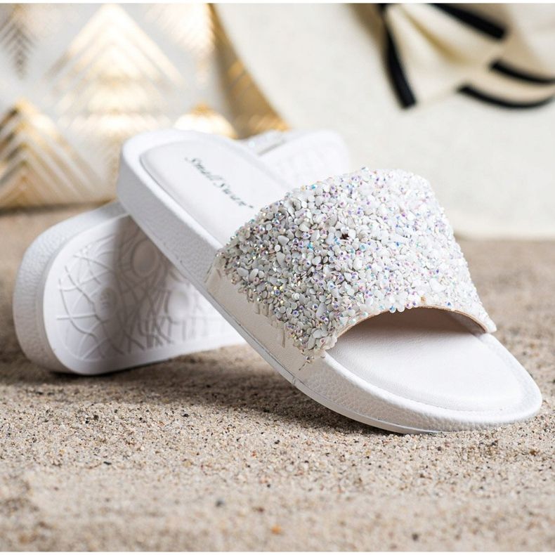 Small Swan White Slippers With Crystals 1