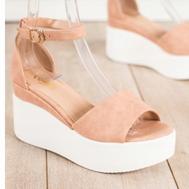 Comer Light Sandals On The Platform beige 1