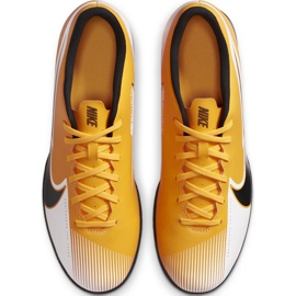 Nike Mercurial Vapor 13 Club Ic M AT7997 801 soccer shoes black, white, black, yellow yellow 1